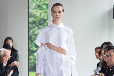 2016年春夏東京コレクション｜ヤストシ エズミ 2016年春夏コレクション - 再構築された洋服、フランク・ゲーリー建築との対話