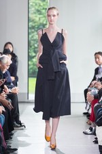 ヤストシ エズミ 2016年春夏コレクション - 再構築された洋服、フランク・ゲーリー建築との対話｜写真16