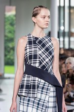 ヤストシ エズミ 2016年春夏コレクション - 再構築された洋服、フランク・ゲーリー建築との対話｜写真21