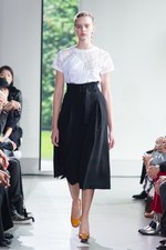 ヤストシ エズミ 2016年春夏コレクション - 再構築された洋服、フランク・ゲーリー建築との対話｜写真32