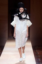 ジュンヤ ワタナベ・コム デ ギャルソン 2016年春夏コレクション - 自然界での人間と洋服の大義｜写真2