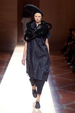 ジュンヤ ワタナベ・コム デ ギャルソン 2016年春夏コレクション - 自然界での人間と洋服の大義｜写真3