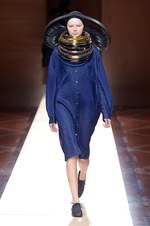 ジュンヤ ワタナベ・コム デ ギャルソン 2016年春夏コレクション - 自然界での人間と洋服の大義｜写真11