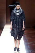 ジュンヤ ワタナベ・コム デ ギャルソン 2016年春夏コレクション - 自然界での人間と洋服の大義｜写真12