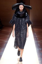 ジュンヤ ワタナベ・コム デ ギャルソン 2016年春夏コレクション - 自然界での人間と洋服の大義｜写真13