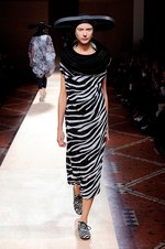 ジュンヤ ワタナベ・コム デ ギャルソン 2016年春夏コレクション - 自然界での人間と洋服の大義｜写真30