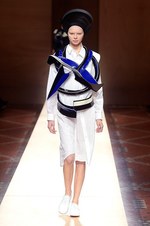 ジュンヤ ワタナベ・コム デ ギャルソン 2016年春夏コレクション - 自然界での人間と洋服の大義｜写真33