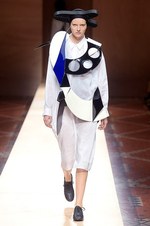 ジュンヤ ワタナベ・コム デ ギャルソン 2016年春夏コレクション - 自然界での人間と洋服の大義｜写真34