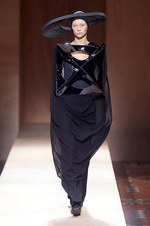 ジュンヤ ワタナベ・コム デ ギャルソン 2016年春夏コレクション - 自然界での人間と洋服の大義｜写真40