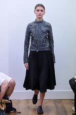 ノワール ケイ ニノミヤ 2016年春夏コレクション - 異彩を放つものが混在する漆黒の世界｜写真8