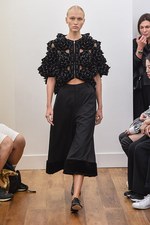 ノワール ケイ ニノミヤ 2016年春夏コレクション - 異彩を放つものが混在する漆黒の世界｜写真13