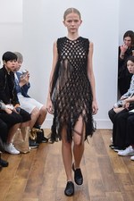 ノワール ケイ ニノミヤ 2016年春夏コレクション - 異彩を放つものが混在する漆黒の世界｜写真16