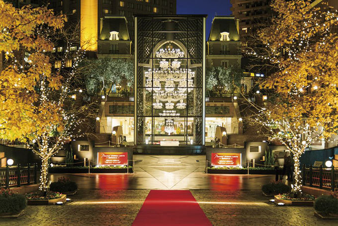 恵比寿ガーデンプレイスのクリスマス - バカラ世界最大のシャンデリアやマルシェ｜写真1