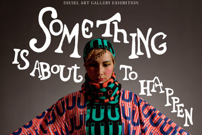 モゴヨン展示会「SOMETHING IS ABOUT TO HAPPEN」