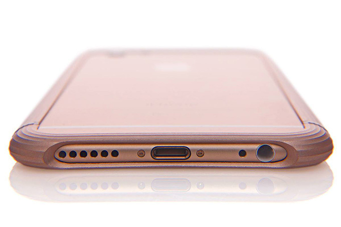 iPhoneケース「ザ・スリット」航空機にも使われる合金ジュラルミンを、日本の技術と知恵で緻密に加工｜写真8