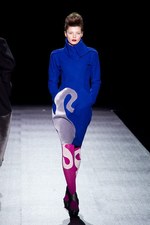 和洋折衷が見事に融合したヒロコ コシノ(HIROKO KOSHINO)の2011-12年秋冬コレクション｜写真2