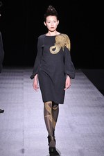 和洋折衷が見事に融合したヒロコ コシノ(HIROKO KOSHINO)の2011-12年秋冬コレクション｜写真7