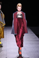 和洋折衷が見事に融合したヒロコ コシノ(HIROKO KOSHINO)の2011-12年秋冬コレクション｜写真9