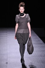 和洋折衷が見事に融合したヒロコ コシノ(HIROKO KOSHINO)の2011-12年秋冬コレクション｜写真20