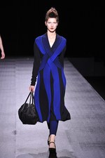 和洋折衷が見事に融合したヒロコ コシノ(HIROKO KOSHINO)の2011-12年秋冬コレクション｜写真35