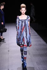 和洋折衷が見事に融合したヒロコ コシノ(HIROKO KOSHINO)の2011-12年秋冬コレクション｜写真36