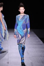 和洋折衷が見事に融合したヒロコ コシノ(HIROKO KOSHINO)の2011-12年秋冬コレクション｜写真39