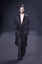 注目を一心に集めるハイダー アッカーマン(HAIDER ACKERMANN)の2011-12年秋冬コレクション｜写真3