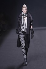 注目を一心に集めるハイダー アッカーマン(HAIDER ACKERMANN)の2011-12年秋冬コレクション｜写真13