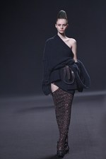 注目を一心に集めるハイダー アッカーマン(HAIDER ACKERMANN)の2011-12年秋冬コレクション｜写真14