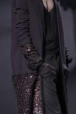 注目を一心に集めるハイダー アッカーマン(HAIDER ACKERMANN)の2011-12年秋冬コレクション｜写真16