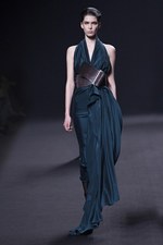 注目を一心に集めるハイダー アッカーマン(HAIDER ACKERMANN)の2011-12年秋冬コレクション｜写真21