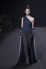 注目を一心に集めるハイダー アッカーマン(HAIDER ACKERMANN)の2011-12年秋冬コレクション｜写真22