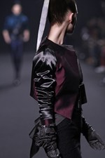 注目を一心に集めるハイダー アッカーマン(HAIDER ACKERMANN)の2011-12年秋冬コレクション｜写真33
