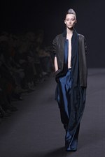 注目を一心に集めるハイダー アッカーマン(HAIDER ACKERMANN)の2011-12年秋冬コレクション｜写真38