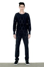 ストレスフリーの機能性とデザインの追求、モルフィック(MOLFIC) 2011-12A/Wコレクション｜写真1