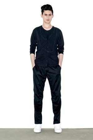 ストレスフリーの機能性とデザインの追求、モルフィック(MOLFIC) 2011-12A/Wコレクション｜写真5