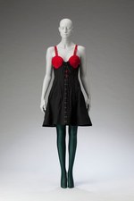 シャネル、ディオールからヨウジ、ギャルソンなど - 熊本で20世紀を代表するファッション展開催｜写真5