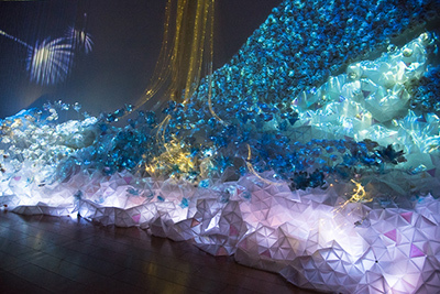 アクアリウム｜五感で楽しむ“花”がテーマの新イベント「フラワーズバイネイキッド」日本橋で開催、タンポポやバラの世界