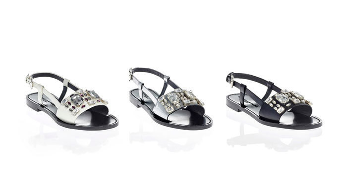 トーマス ワイルド、 新クリエイティブディレクターのジェニー・パークが手掛けるシューズ＆バッグを紹介 | 写真