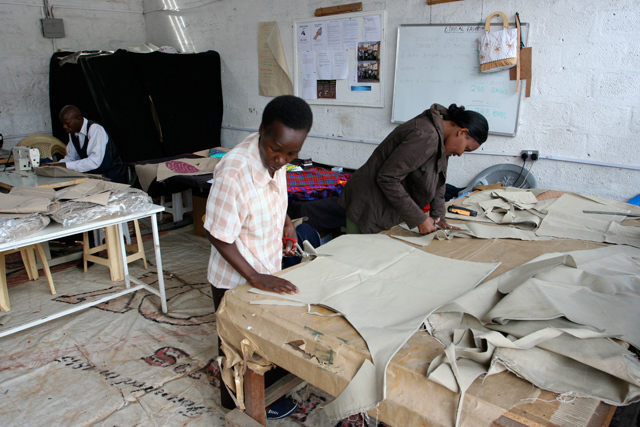 ヴィヴィアン・ウエストウッド(Vivienne Westwood) Ethical Fashion Africa Project｜写真12