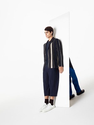 オム プリッセ イッセイ ミヤケ(HOMME PLISSÉ ISSEY MIYAKE) 2016年春夏メンズコレクション  - 写真7