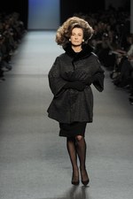 ブルジョアマダムの美しさを称える ジャン ポール ゴルチエ 2011-2012年秋冬コレクション｜写真1