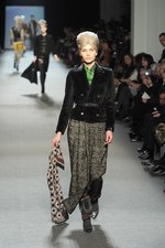 ブルジョアマダムの美しさを称える ジャン ポール ゴルチエ 2011-2012年秋冬コレクション｜写真12