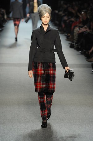 ブルジョアマダムの美しさを称える ジャン ポール ゴルチエ 2011-2012年秋冬コレクション｜写真24