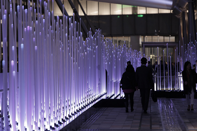 インスタレーション「Tokyo Colors. 2015」が東京駅・八重洲で開催、光と音で風を表現｜写真4