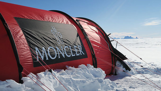 モンクレール(MONCLER) ANTARTICA 2015｜写真8