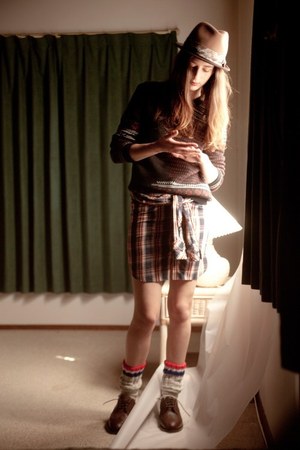 リアルクローズで表現する、カフェの優しい時間 ファクトタム ファム(FACTOTUM femme) 2011-12年秋冬コレクション｜写真11