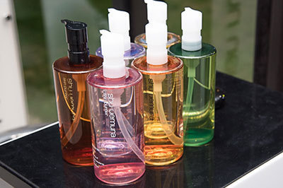 アイシャドー｜シュウ ウエムラ“オイル”の世界を楽しめるイベント開催 - プレゼント配布やカクテルも無料提供