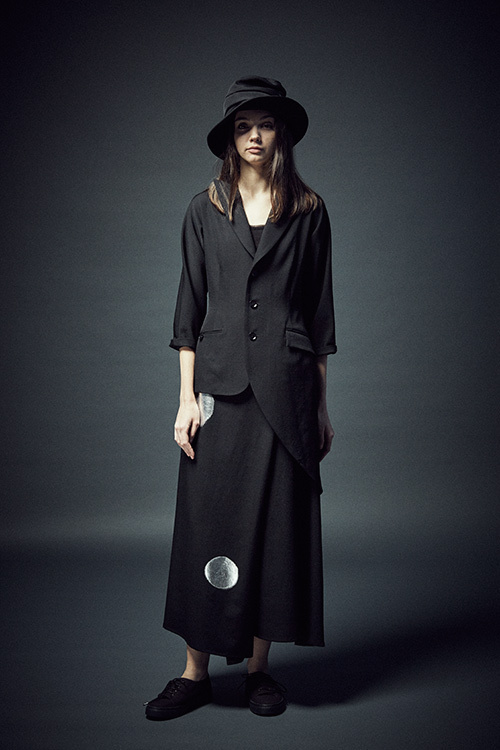 ヨウジヤマモト プリュス ノアール(YOHJI YAMAMOTO +NOIR) 2016年春夏ウィメンズコレクション  - 写真3