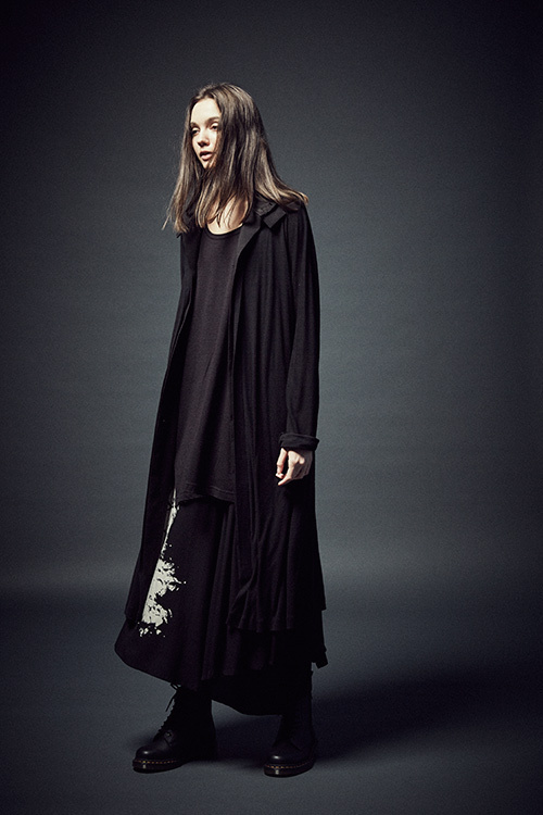 ヨウジヤマモト プリュス ノアール(YOHJI YAMAMOTO +NOIR) 2016年春夏ウィメンズコレクション  - 写真11